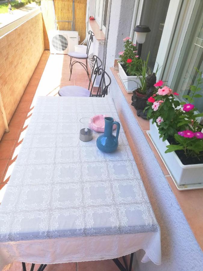 Strandfuerdo Apartman Eger Exteriör bild