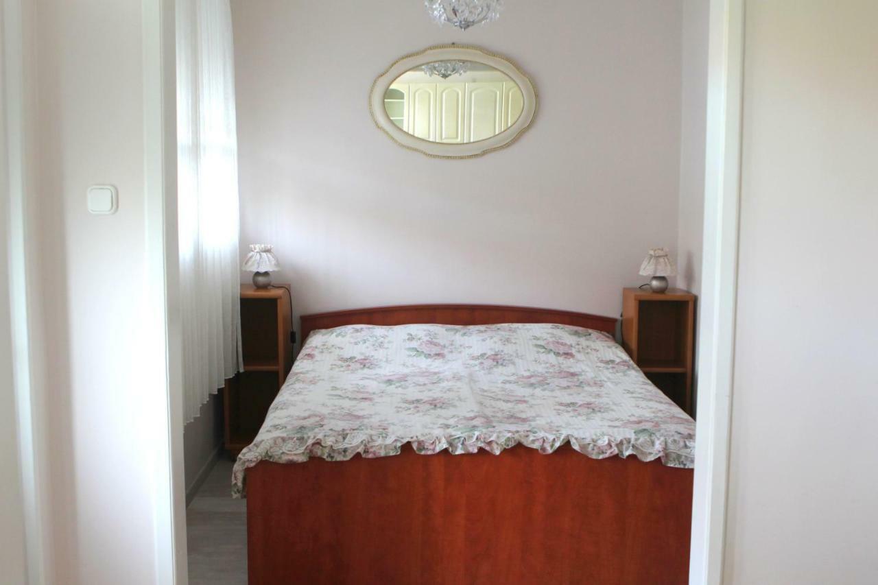 Strandfuerdo Apartman Eger Exteriör bild