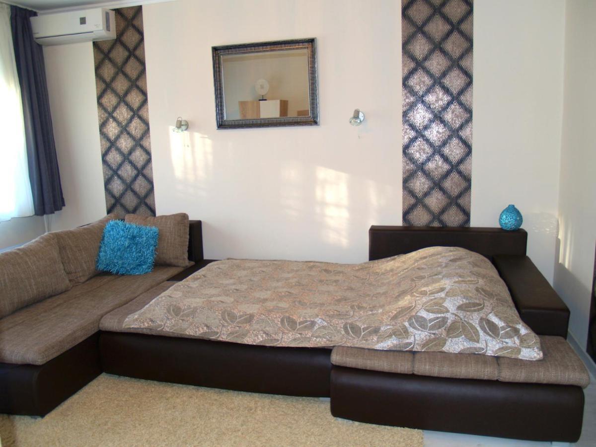 Strandfuerdo Apartman Eger Exteriör bild